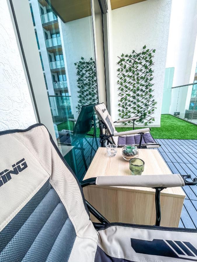 Stay By Latinem Luxury Studio Holiday Home G6-6103 Near Burj Khalifa ดูไบ ภายนอก รูปภาพ